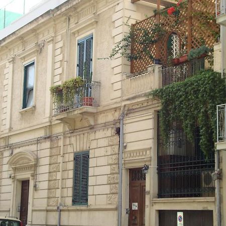 La Maison Des Livres Reggio Calabria Exterior foto