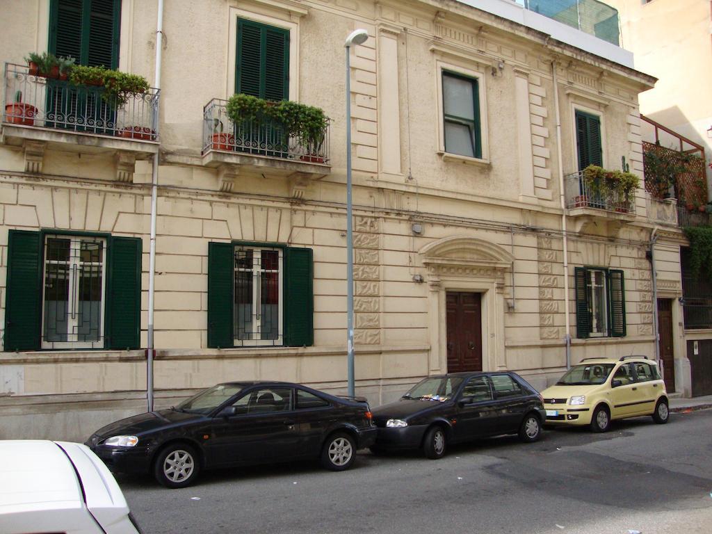 La Maison Des Livres Reggio Calabria Exterior foto